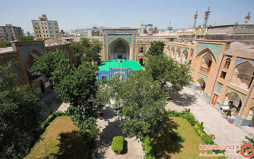 کتابخانه و مدرسه سنتی