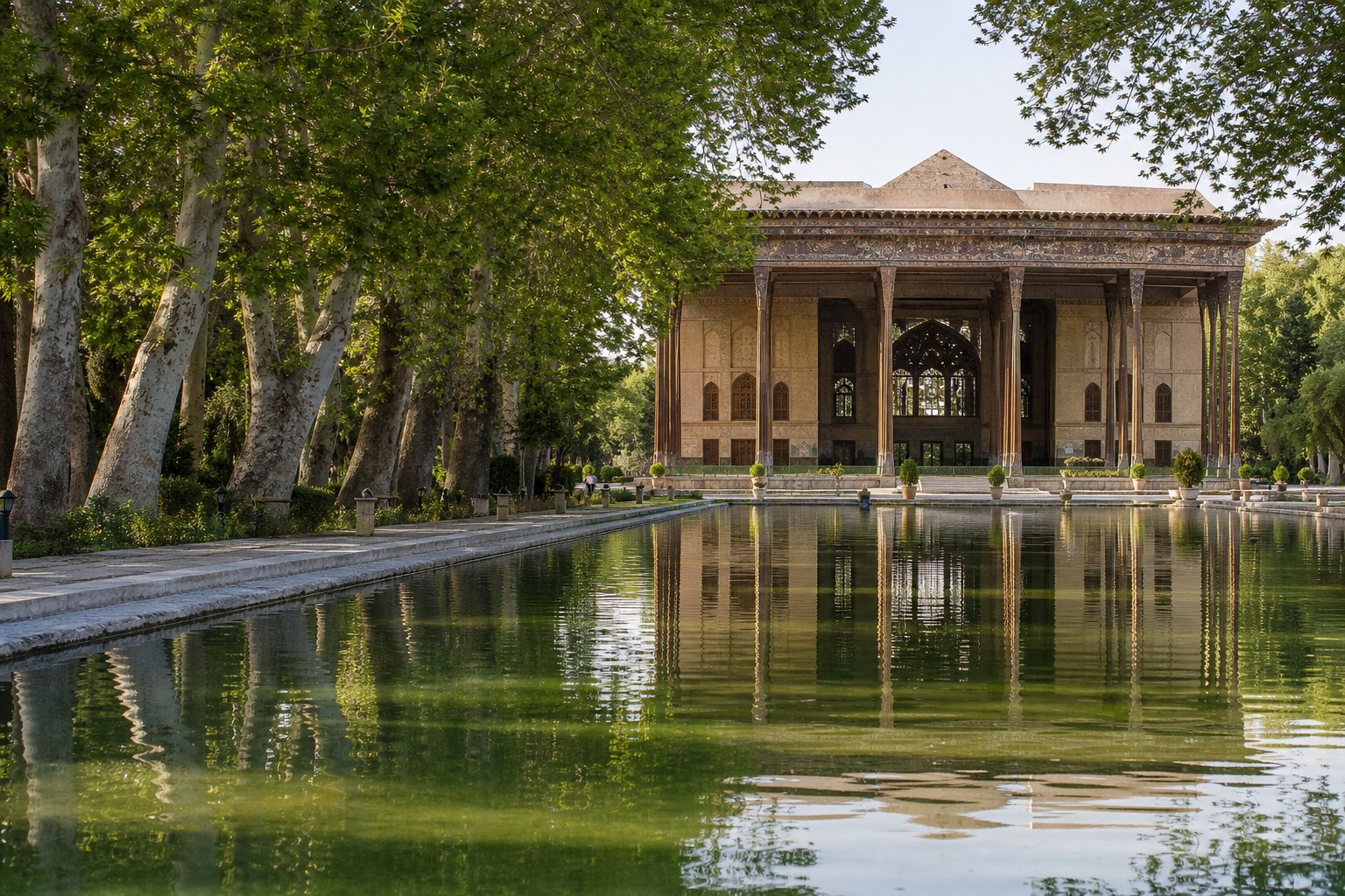 کاخ چهل‌ستون اصفهان